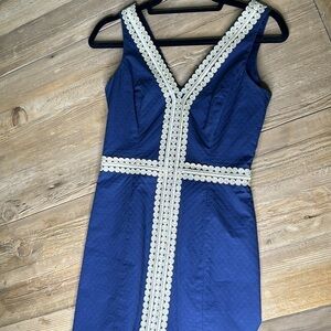 Lilly Pulitzer Navy Blue Gold Bentley Shift Sheath Dress Size 0 V Neck